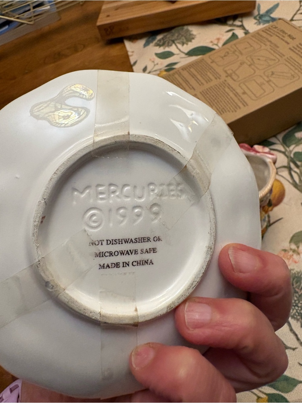 Mercuries Springtime Tea Set - Picture 7 of 11